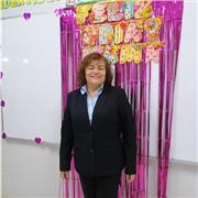 Docente de primaria dicta clases de comunicacion de forma amena y divertida